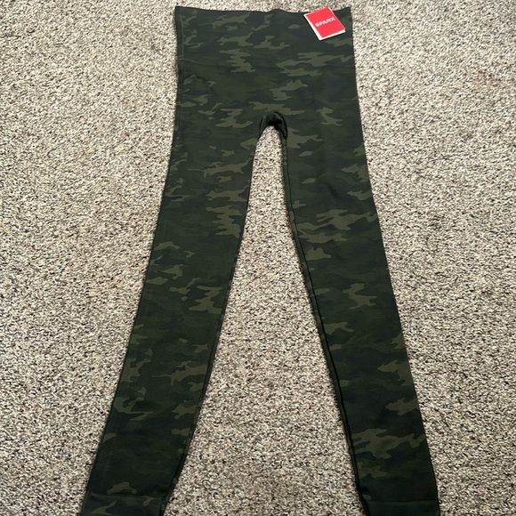 Spanx seamless comoleggings size medium great condition new - Picture 3 of 7